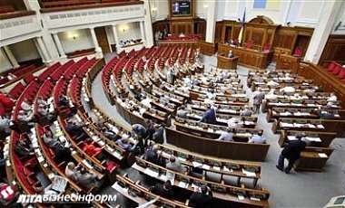 Верховна рада підвищила митні ставки