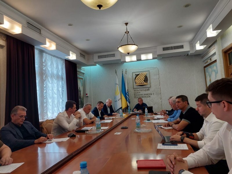 ООРУ: падіння промислового виробництва більше 60%, уряду і Нацбанку потрібно впровадити пакет підтримки виробників