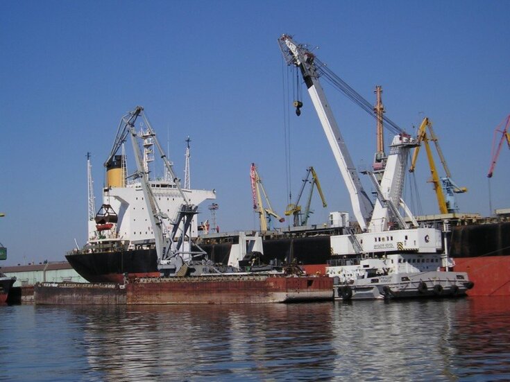 Портовики закликають уряд переглянути постанову про додаткові збори з підприємств