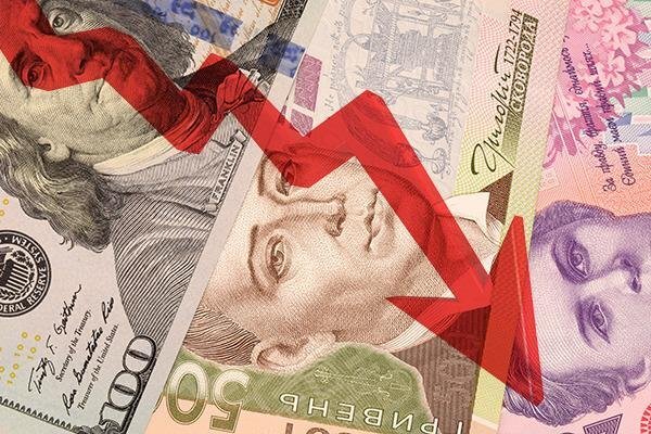 Девальвацію гривні може спинити нарощування експорту і співпраця уряду та НБУ