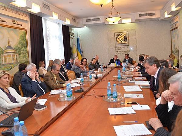 Сертифікація продукції, реклама своїх переваг та знання ринків – литовські бізнес-асоціації розповіли, як збільшити український експорт