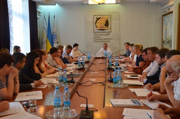 Виробники закликають владу відтермінувати імплементацію Закону №2628 щодо операцій з пальним