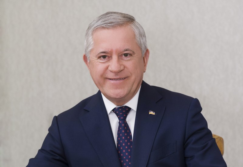 Вітаємо президента УСПП Анатолія Кінаха з ювілеєм!