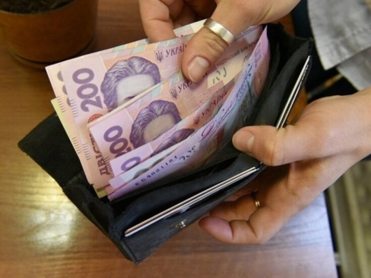 Зарплати «як в Польщі» до 2030 року, повернення мігрантів та «значні інвестиції» - популізм чи стратегія уряду?