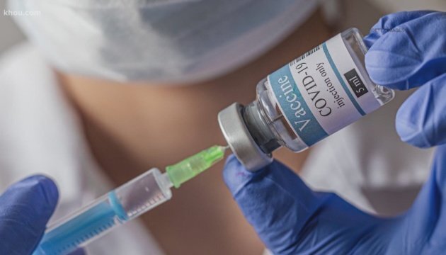 А. Кінах: програма вакцинації в Україні зривається
