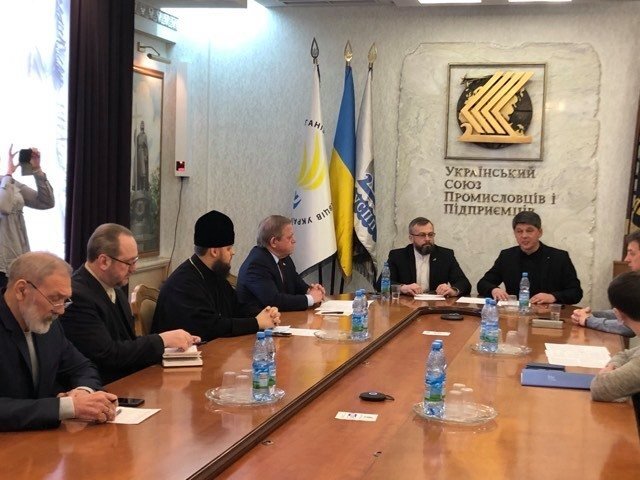 На форумі «Трансформація України» відзначили День українського добровольця і волонтера