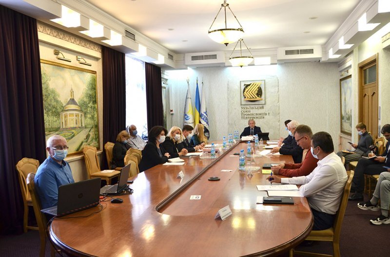 НТСЕР визначилася із пріоритетами: ринок праці, вдосконалення пенсійної системи, ціни і тарифи
