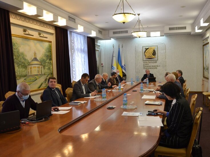 Бізнес підбив підсумки року та окреслив пріоритети на 2022