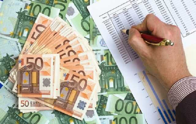 Затримки із міжнародною фінансовою допомогою ще більш акцентують потребу підвищення економічної самодостатності України