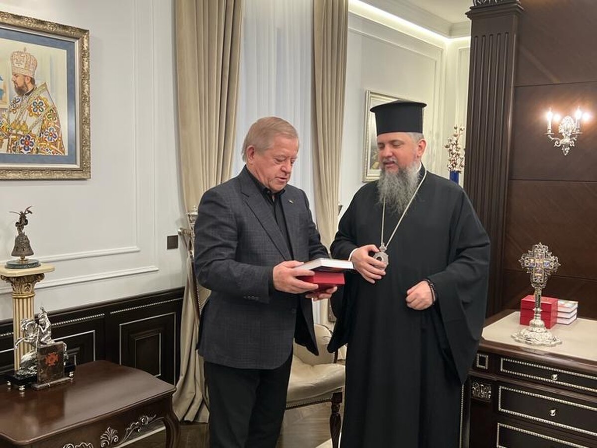 Президент УСПП Анатолій Кінах привітав Митрополита Епіфанія з 45-річчям та подякував духовенству за укріплення духу українців під час війни