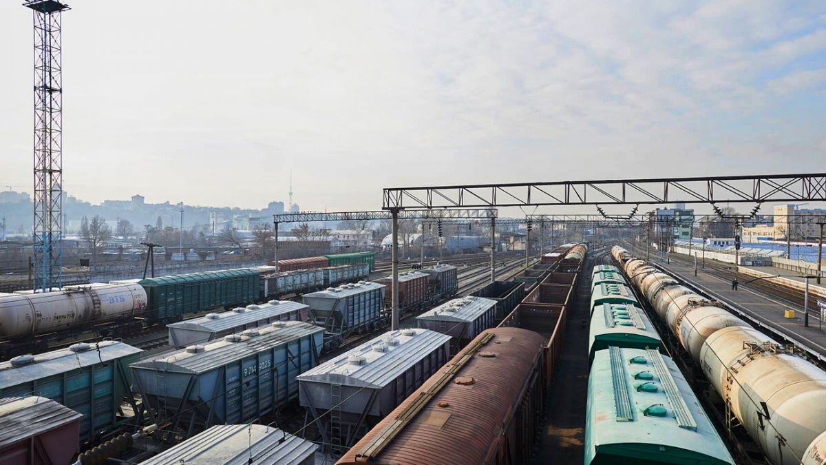 Зростання тарифу на залізничні перевезення поглибить кризу в економіці