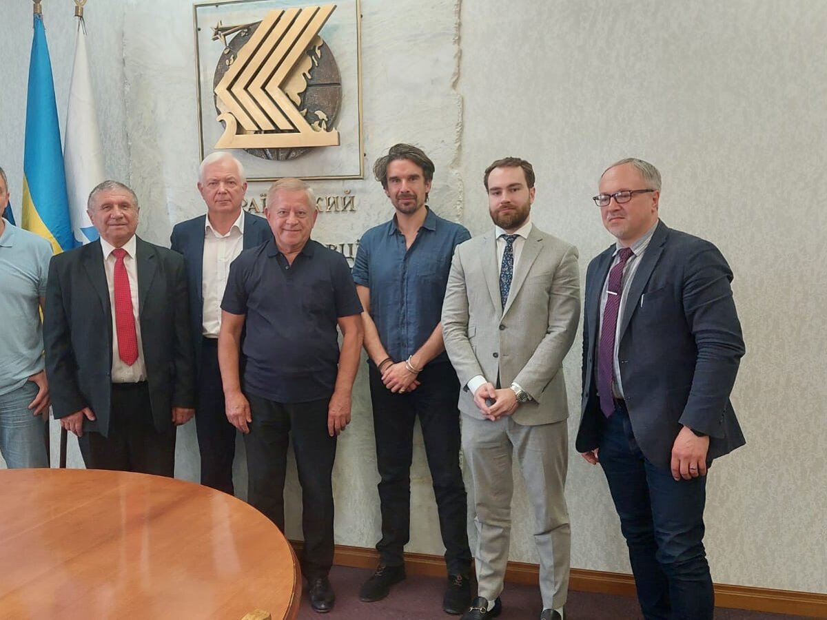 Американські громадські лідери підтримують Україну: зустріч в УСПП