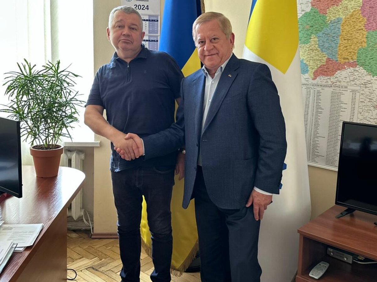 Анатолій Кінах зустрівся із головою Національної служби посередництва і примирення Дмитром Кухнюком