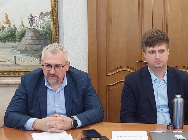 Круглий стіл: Шляхи вирішення проблемних питань оподаткування операторів електронних комунікацій