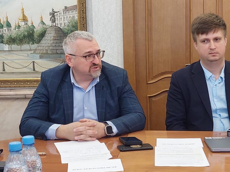 Круглий стіл: Шляхи вирішення проблемних питань оподаткування операторів електронних комунікацій
